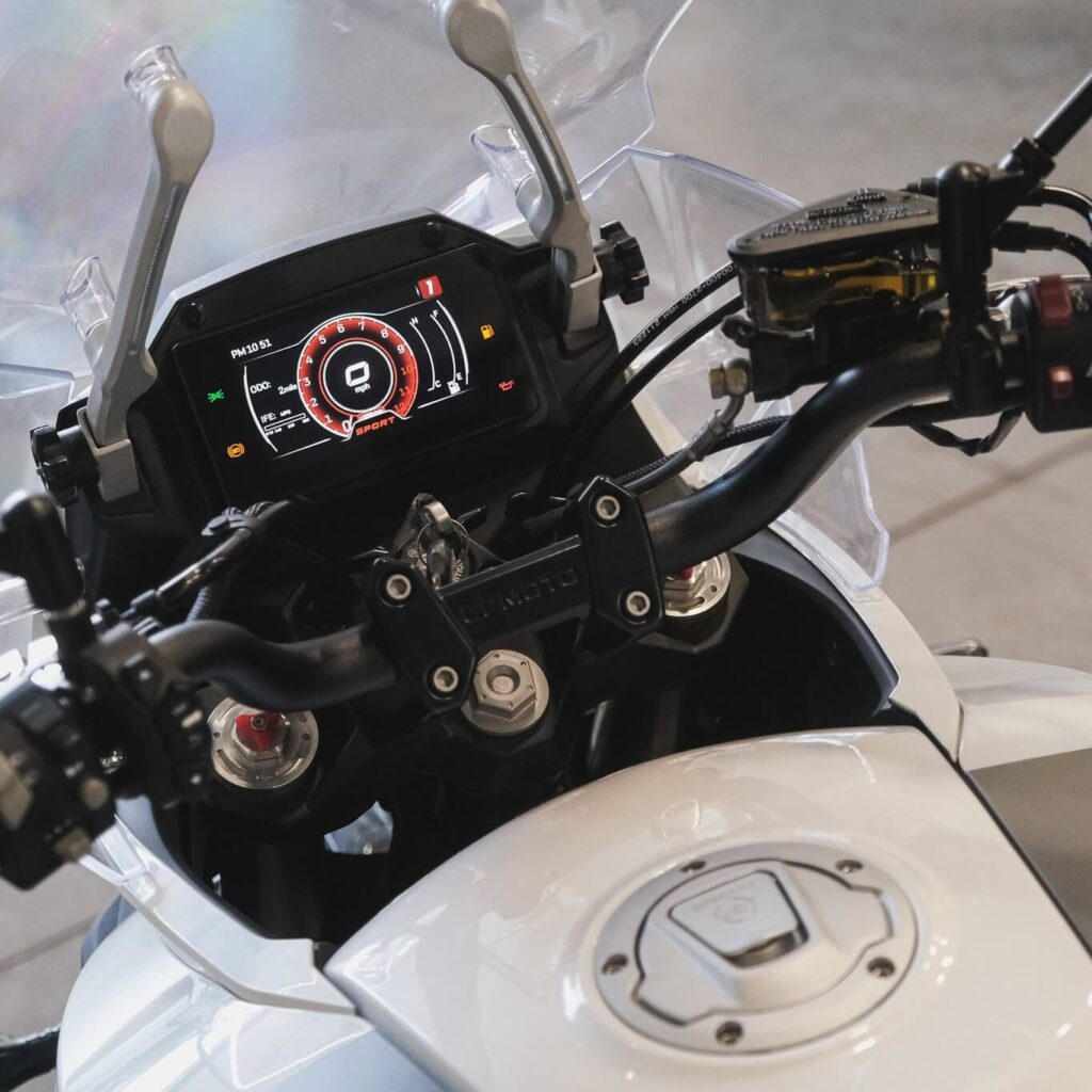 pinning the throttle cfmoto 650 top speed test results